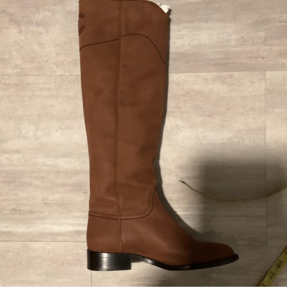 Beautiful Chanel riding boots in excellent condition. - Picture 10 of 13